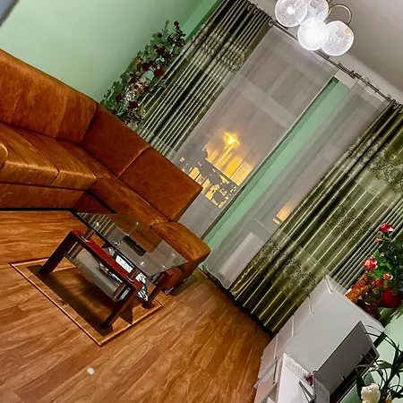 Blue Rose Apartment *